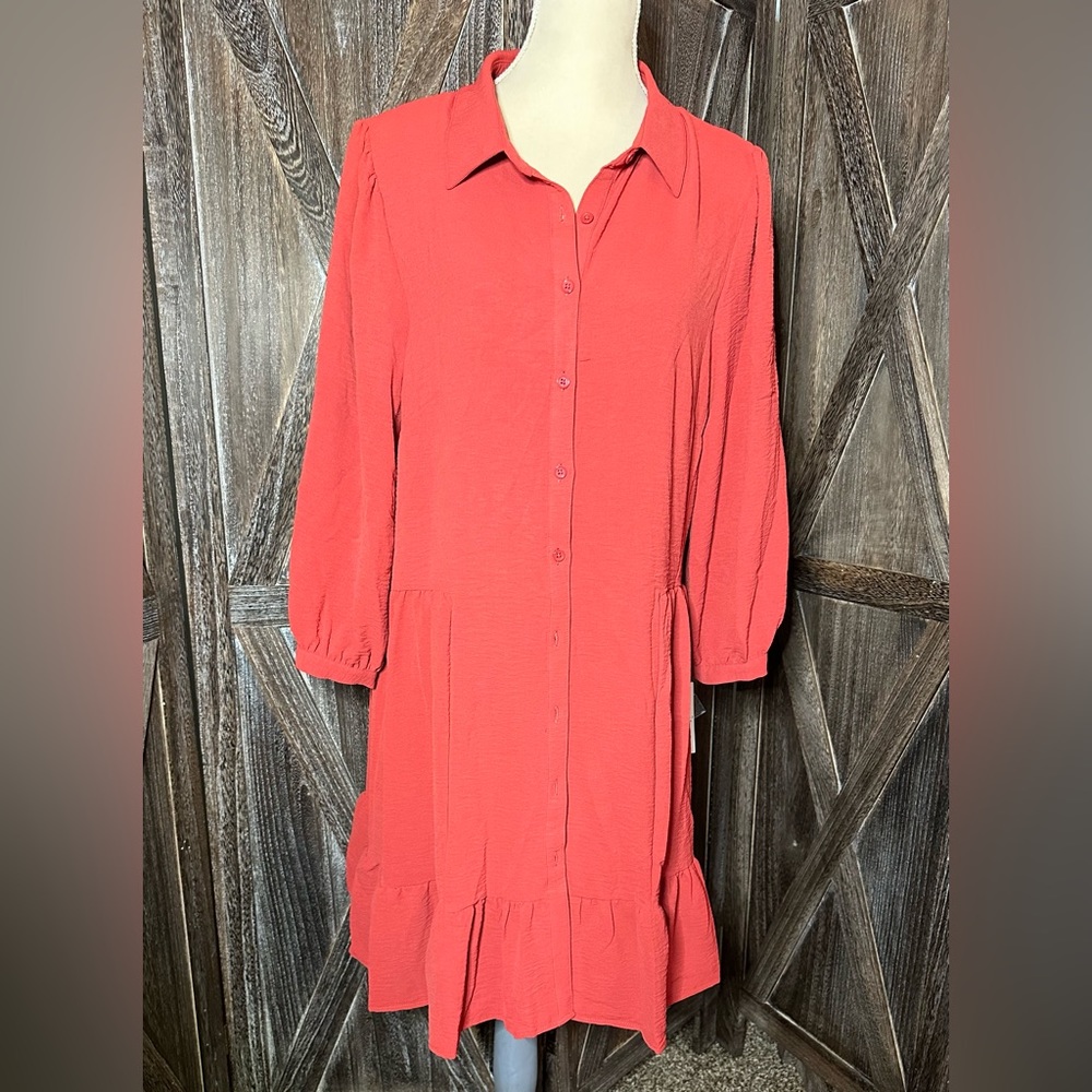 NWT Tahari long sleeve tiered waist dress